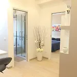 Stephen Apartment *
